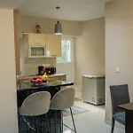 Oliana's Luxury House Apartment
